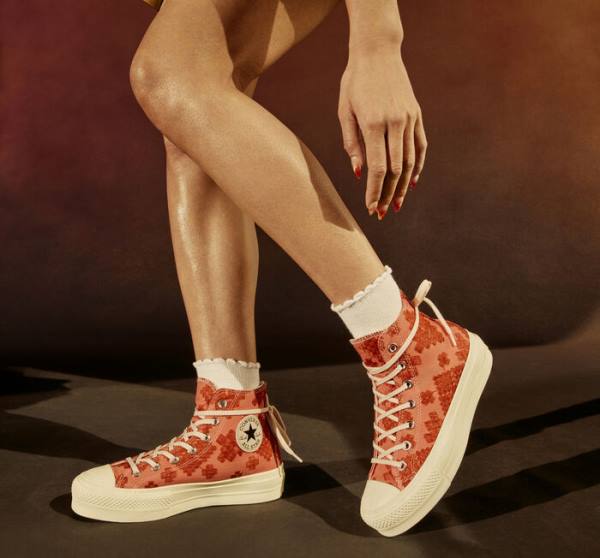 Converse Chuck Taylor All Star Lift Platform Tonal Embroidery Sneakers High Orange | CV-572BHL